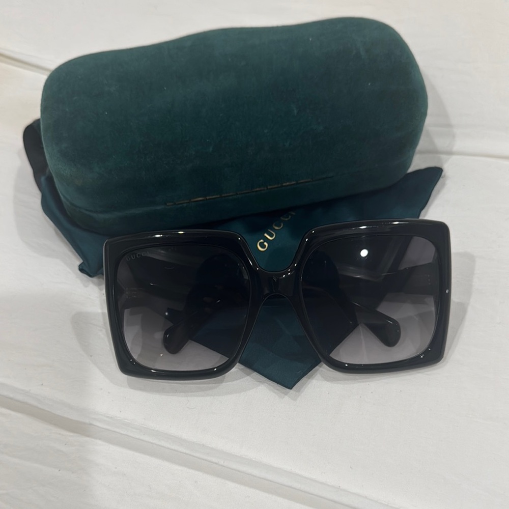 Gucci Black Sporty Classic Sunglasses